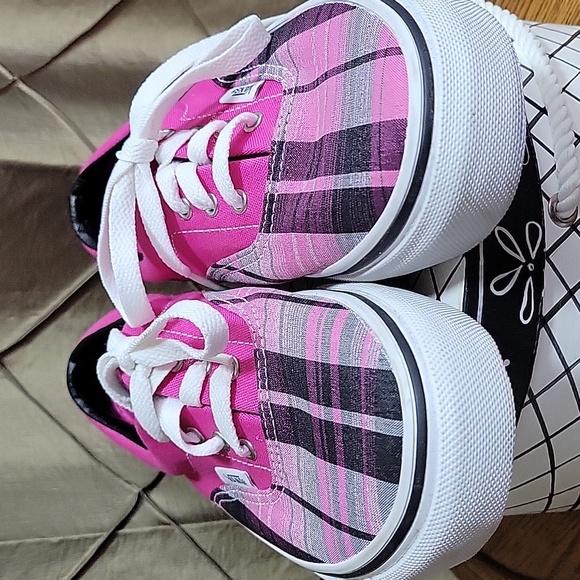 EUC- Vans ‘Authentic’ Plaid Accent Canvas Sneakers - Picture 5 of 9